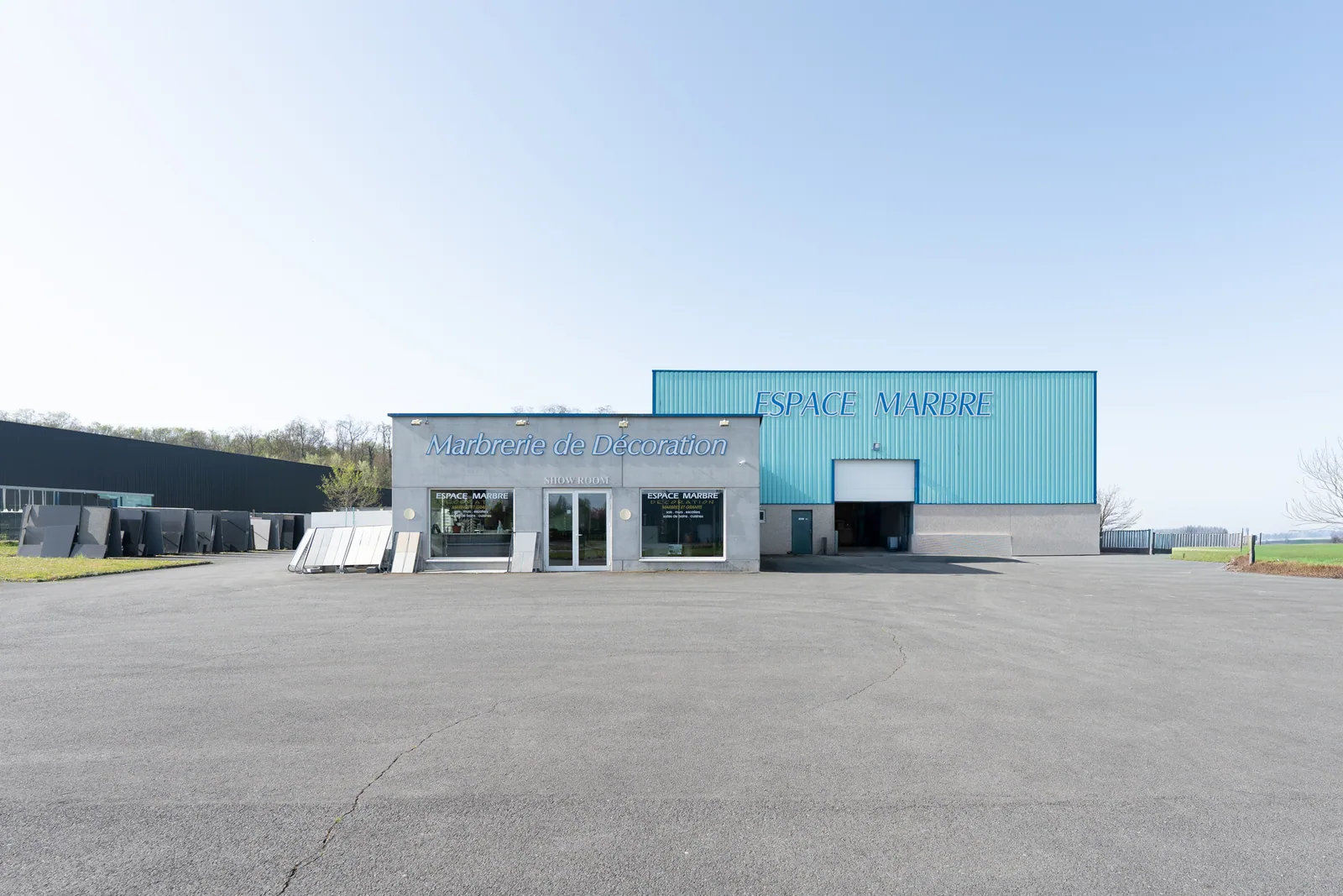 Façade de S2B Espace Marbre à Hénin-Beaumont